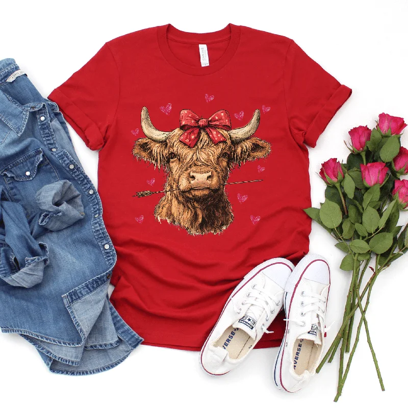 Highland Cow With Bow Graphic Tee